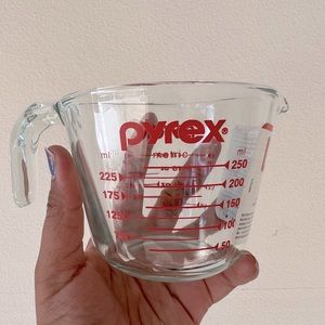 Pyrex 1-cup Glass Measuring Cup